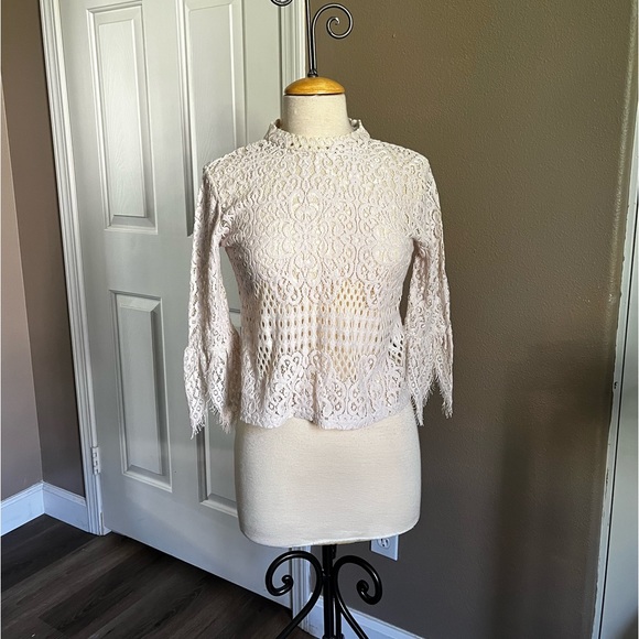 Zara Tops - Zara lace l/s blouse